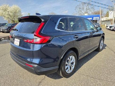 Used 2025 Honda CR-V LX image 5