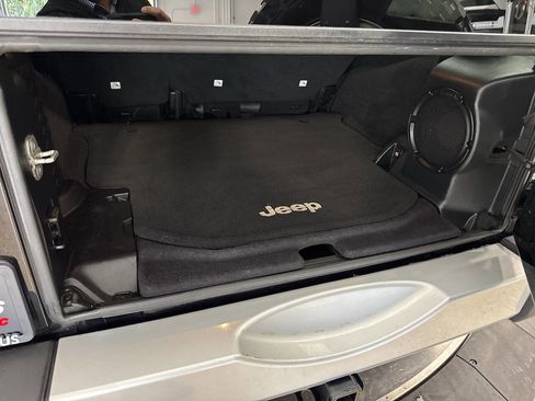 Used 2014 Jeep Wrangler Unlimited Sahara w/ Dual Top Group image 27