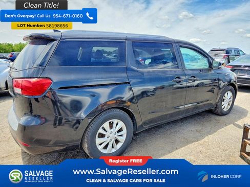 Used 2016 Kia Sedona LX w/ Option Group 020 FWD image 4