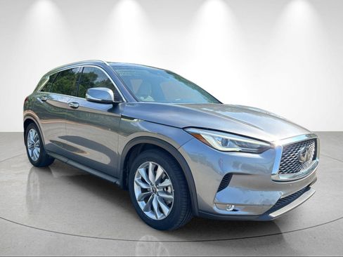 Used 2019 INFINITI QX50 Luxe w/ Navigation Package FWD image 7