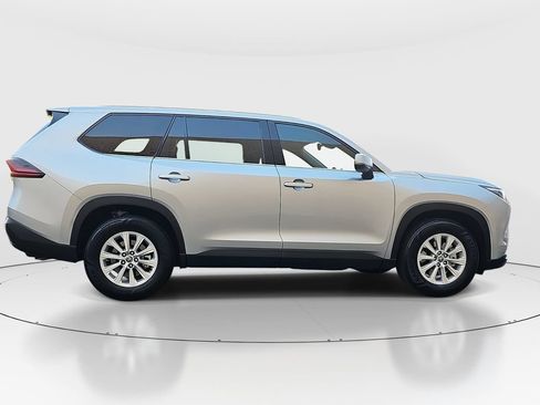 Certified 2025 Toyota Grand Highlander AWD image 4