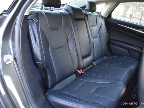Used 2018 Ford Fusion Titanium AWD/4WD image 15