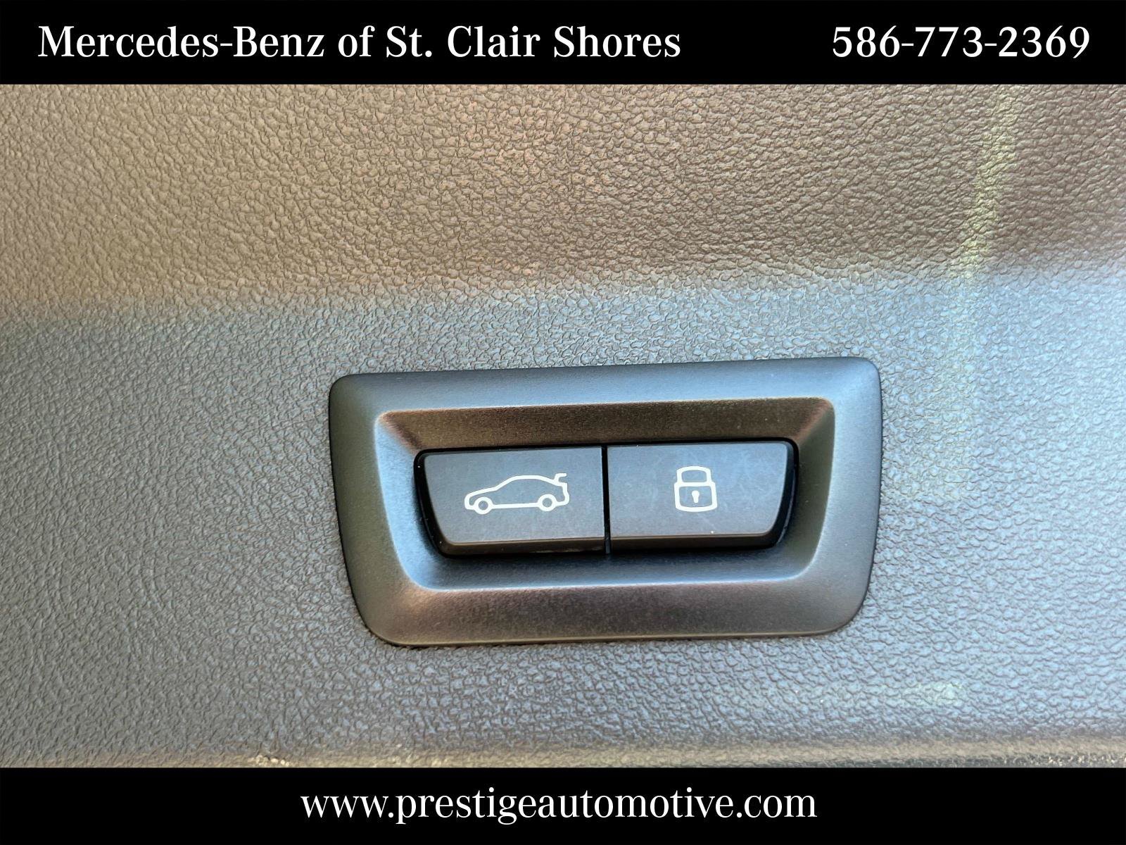 Used 2024 BMW X3 M40i w/ Parking Assistance Package AWD/4WD image 13