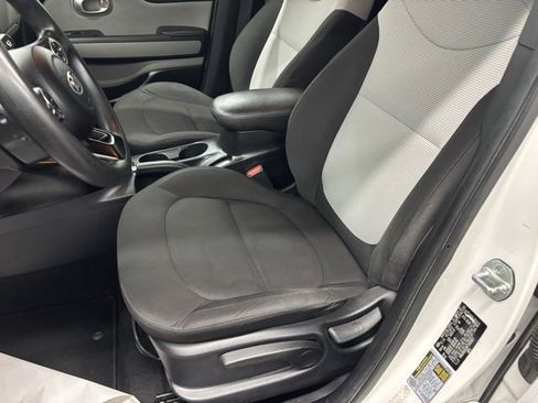 Used 2015 Kia Soul image 12