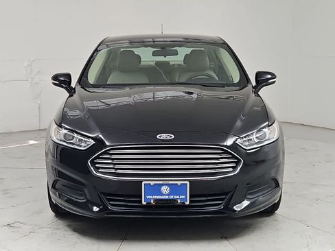 Used 2016 Ford Fusion SE FWD image 9
