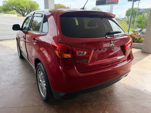 Used 2015 Mitsubishi Outlander Sport SE image 4