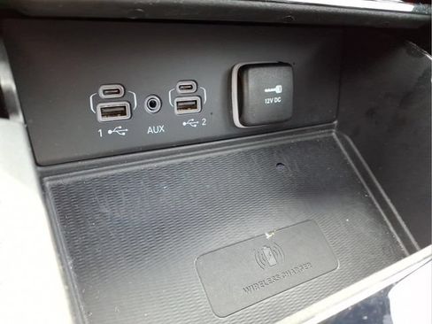 Used 2023 Jeep Grand Cherokee Altitude AWD/4WD image 28