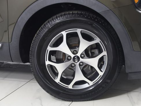Used 2020 Kia Telluride EX FWD image 17
