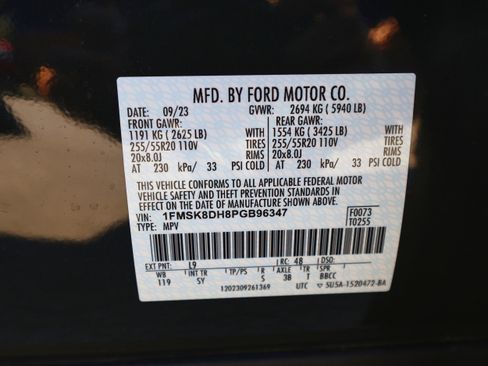 Used 2023 Ford Explorer XLT w/ Equipment Group 202A image 27