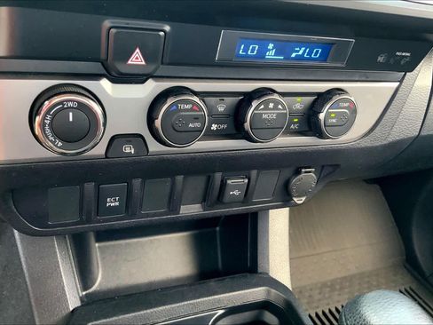 Used 2023 Toyota Tacoma SR AWD/4WD image 32