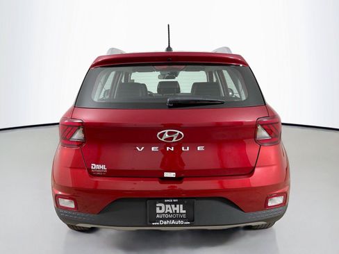 Used 2025 Hyundai Venue Limited FWD image 12