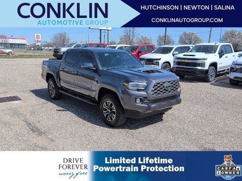 Used 2022 Toyota Tacoma TRD Sport w/ Technology Package image 1