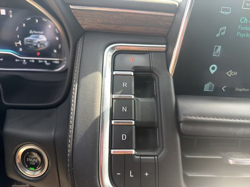 Used 2022 Chevrolet Tahoe High Country w/ Max Trailering Package RWD image 16