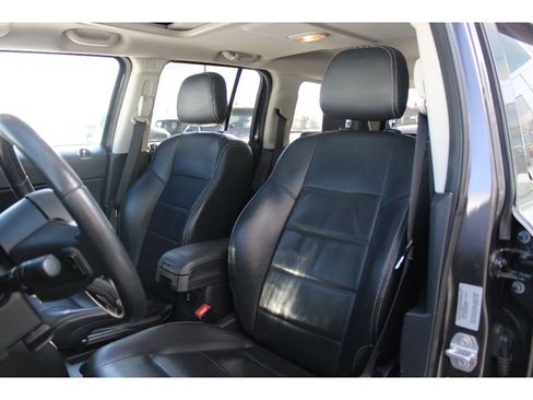 Used 2016 Jeep Patriot High Altitude image 8