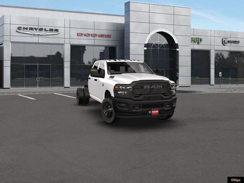 New 2026 RAM 3500 Tradesman AWD/4WD image 10