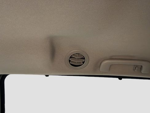 Used 2020 Toyota Sienna XLE image 22