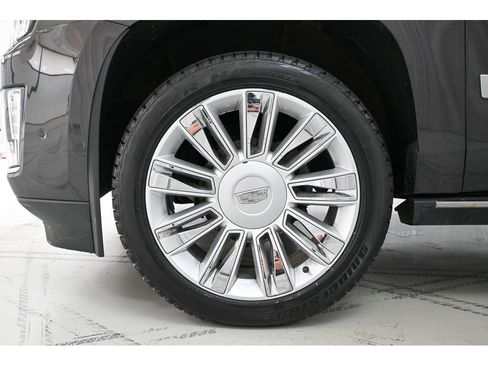 Used 2017 Cadillac Escalade Platinum AWD/4WD image 26