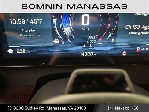 Used 2024 Chevrolet Traverse RS image 11