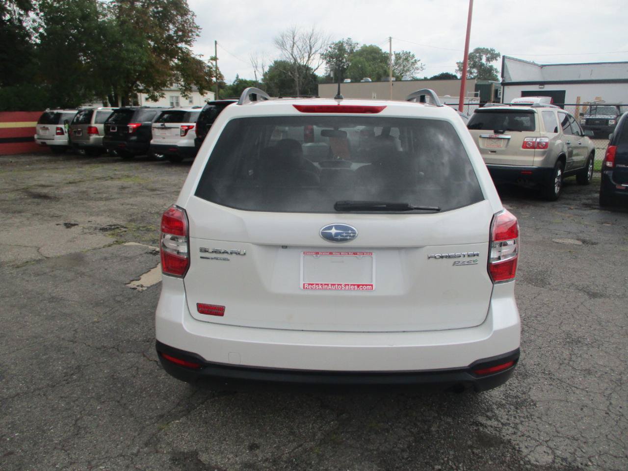 Used 2015 Subaru Forester 2.5i Premium w/ All-Weather Package AWD/4WD image 5