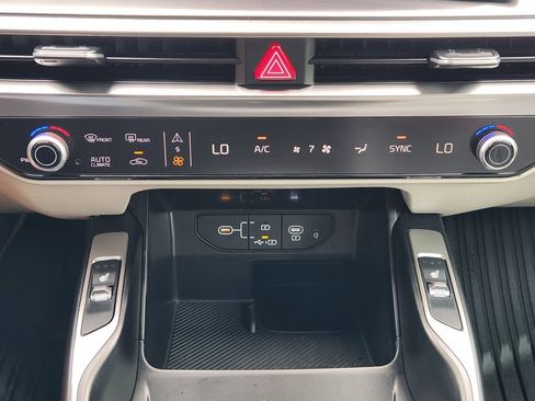 New 2026 Kia Sorento EX w/ EX Premium Package FWD image 16