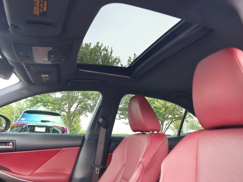 Used 2017 Lexus IS 350 F Sport w/ F Sport Package RWD image 31