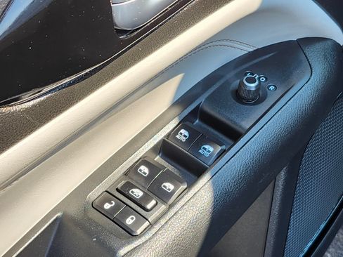 Used 2023 Jeep Compass Limited AWD/4WD image 17