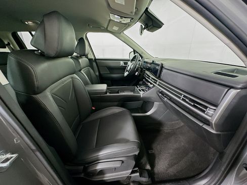 Used 2025 Hyundai Santa Fe SEL FWD image 31