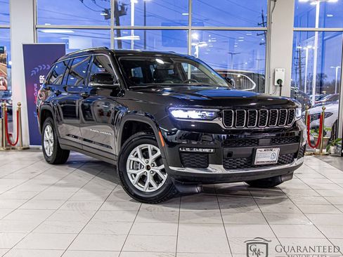 Used 2023 Jeep Grand Cherokee L Limited AWD/4WD image 3