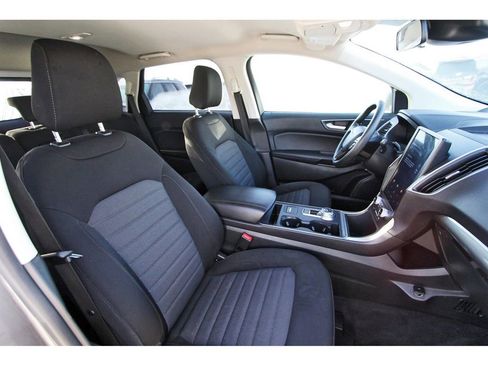 Certified 2024 Ford Edge SE image 27