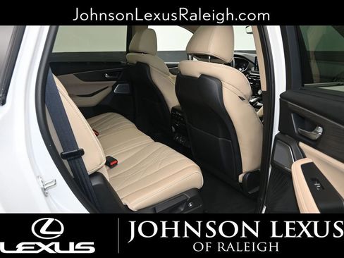 Used 2026 Acura MDX SH-AWD w/ Advance Package image 10
