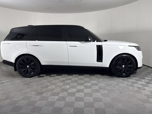 Used 2025 Land Rover Range Rover Long Wheelbase Autobiography AWD/4WD image 8