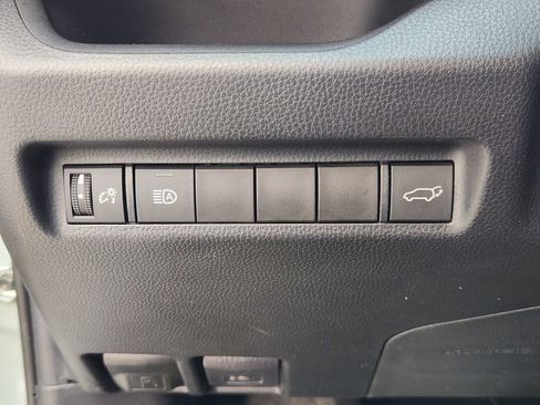 Used 2019 Toyota RAV4 XLE w/ Convenience Package image 21