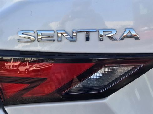 Used 2024 Nissan Sentra SV image 10