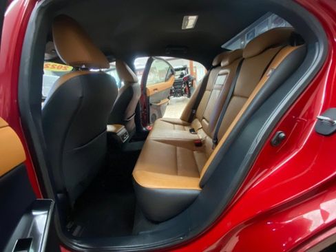 Used 2022 Lexus IS 300 image 11