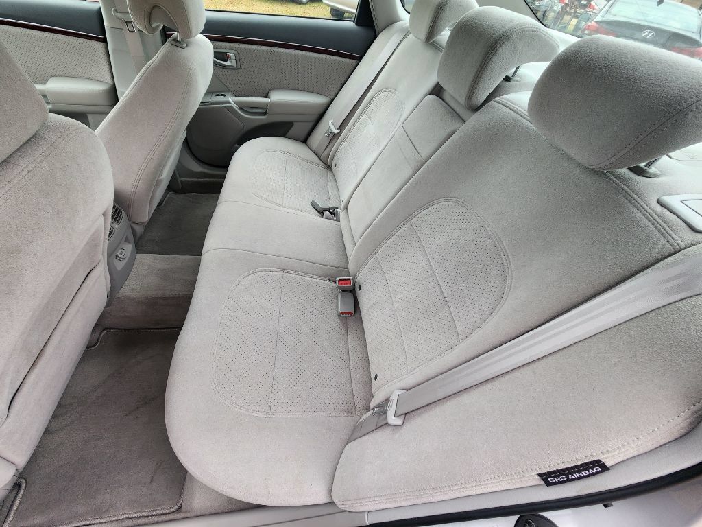 Used 2007 Hyundai Azera SE FWD image 9