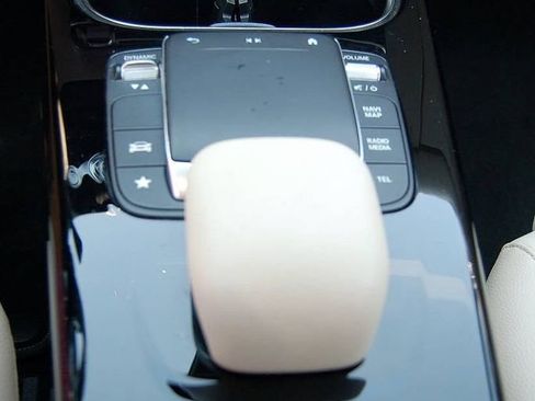 Used 2021 Mercedes-Benz A 220 4MATIC w/ Premium Package image 15