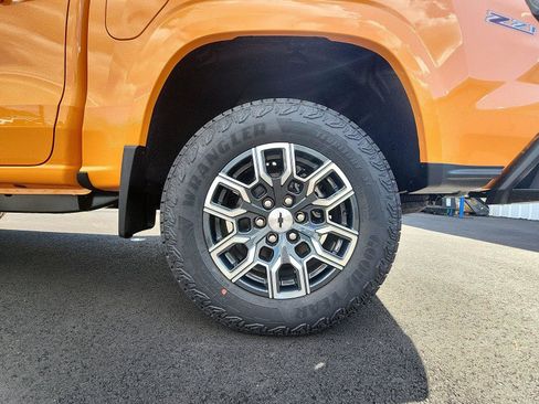 New 2026 Chevrolet Colorado Z71 w/ Technology Package AWD/4WD image 8