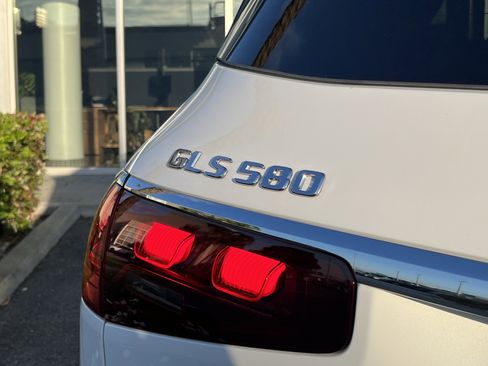 New 2026 Mercedes-Benz GLS 580 4MATIC image 6
