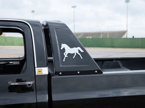 Used 1986 Chevrolet C/K Truck 2500 image 16