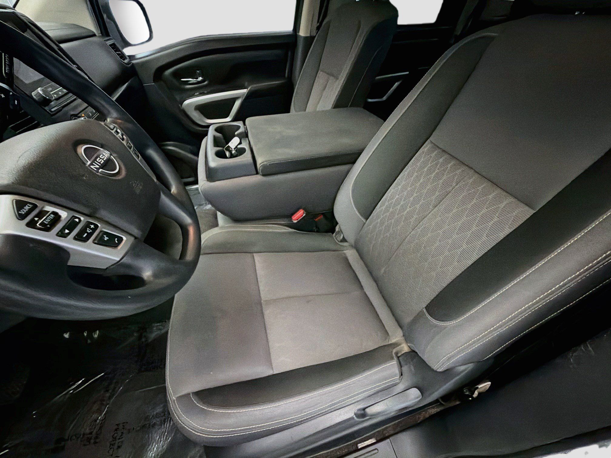 Used 2023 Nissan Titan SV AWD/4WD image 11