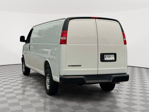 Used 2025 Chevrolet Express 2500 Extended w/ Driver Convenience Package RWD image 6