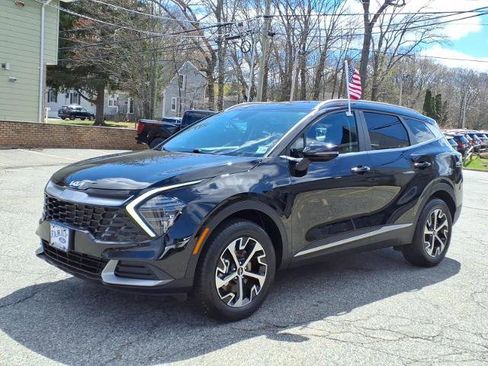 Used 2024 Kia Sportage EX AWD/4WD image 3