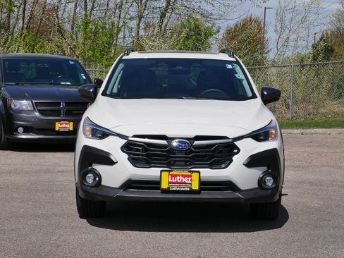 Used 2024 Subaru Crosstrek 2.0i Premium AWD/4WD image 2
