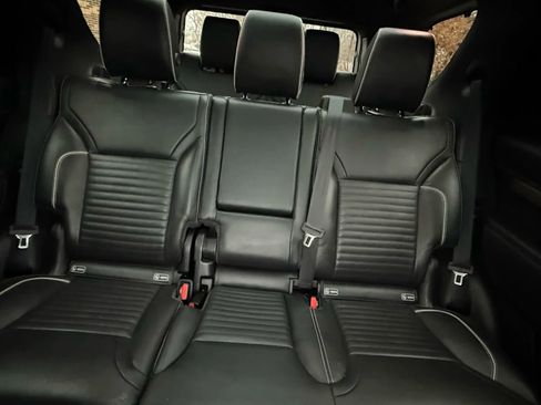 Used 2020 Land Rover Discovery HSE image 22