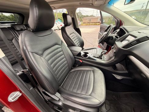 Used 2016 Ford Edge SEL w/ Equipment Group 201A FWD image 13