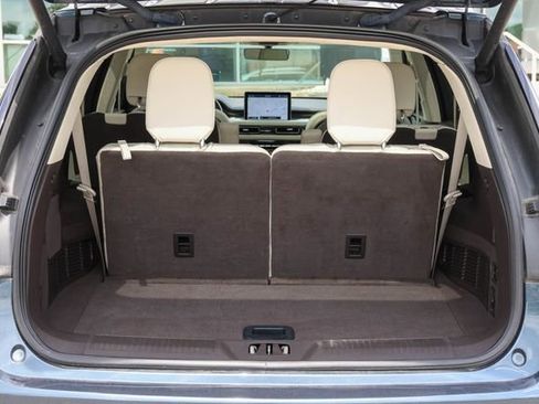 Used 2023 Lincoln Aviator Black Label w/ Class IV Trailer Tow Package AWD/4WD image 32