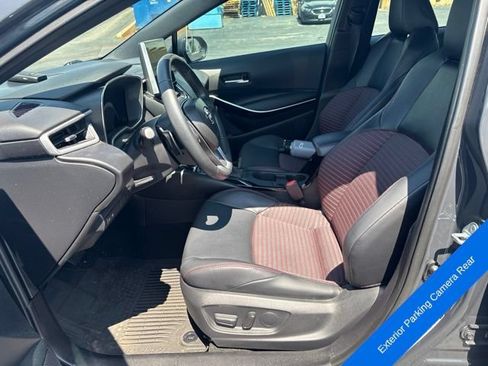 Used 2025 Toyota Corolla XSE FWD image 9