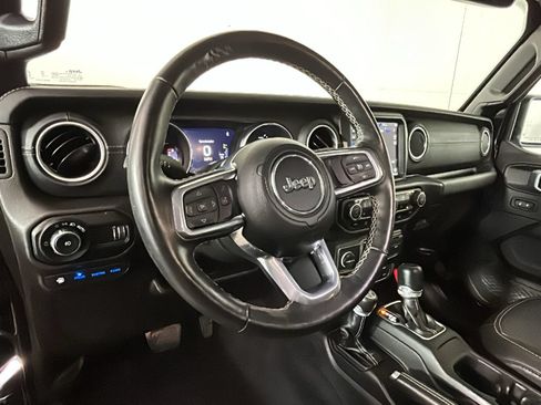 Used 2023 Jeep Wrangler Unlimited Sahara w/ Cold Weather Group AWD/4WD image 16