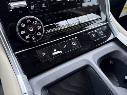 New 2025 Nissan Armada Platinum Reserve AWD/4WD image 25