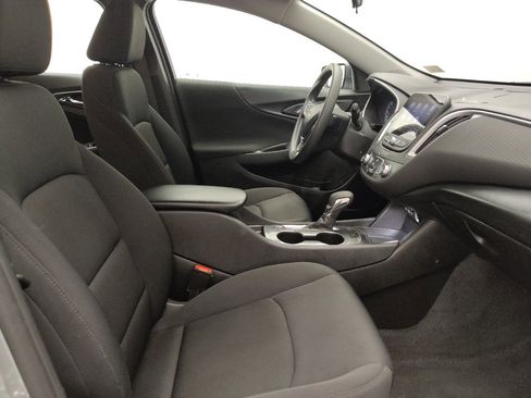 Used 2025 Chevrolet Malibu LS FWD image 21